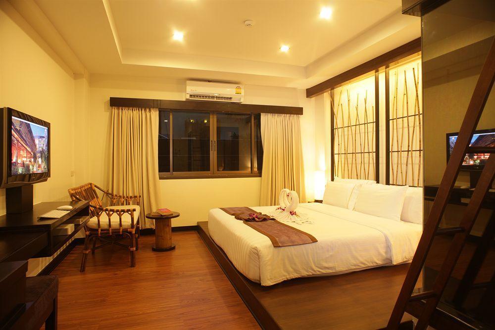 Bamboo House Phuket Hotel Karon Exterior photo